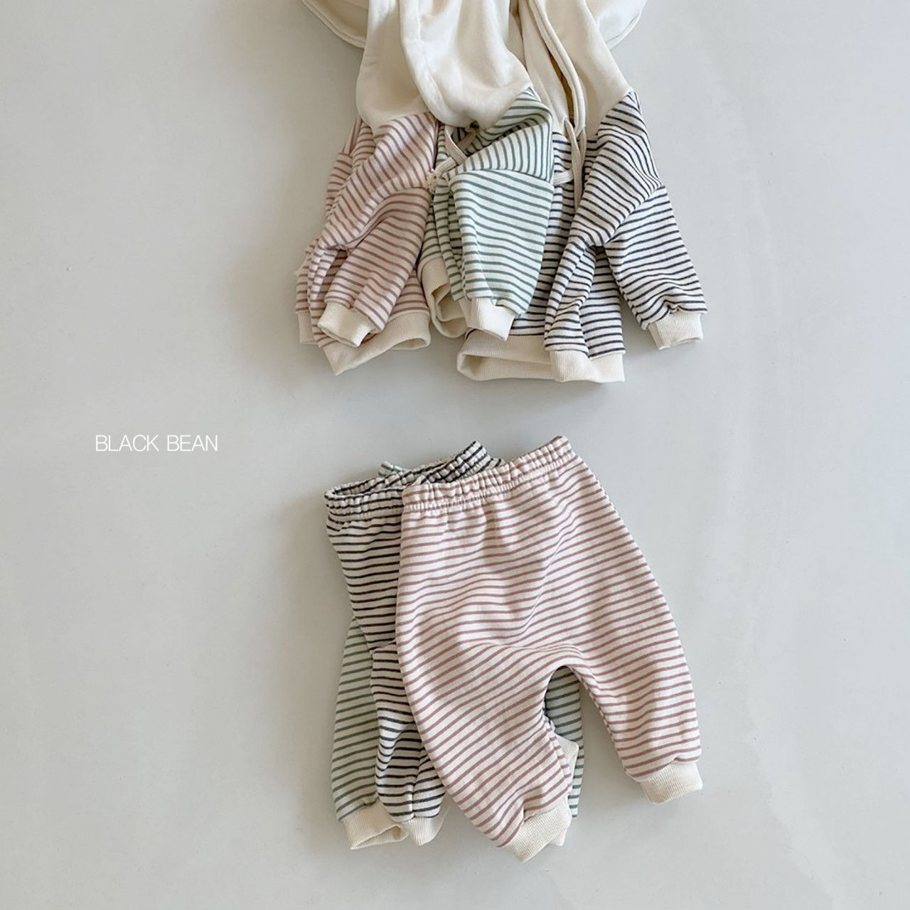 BLACK BEAN - Korean Children Fashion - #Kfashion4kids - Bebe Crayon Top Bottom Set - 2