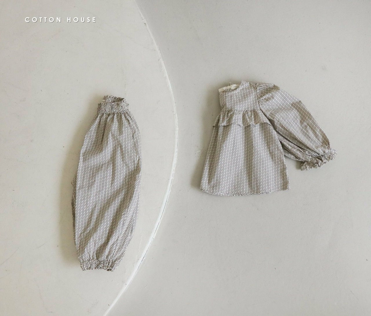 COTTON HOUSE - Korean Children Fashion - #Kfashion4kids - Fril Top Bottom Set - 2