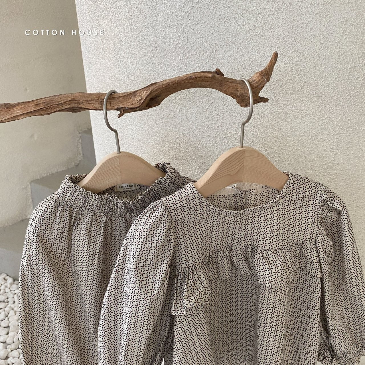 COTTON HOUSE - Korean Children Fashion - #Kfashion4kids - Fril Top Bottom Set - 4