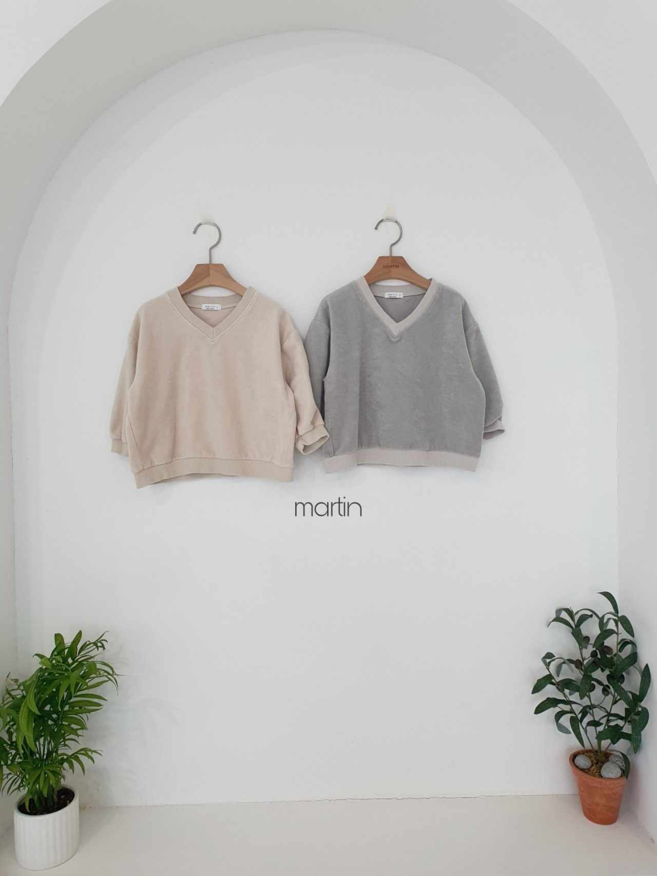MARTIN - Korean Children Fashion - #Kfashion4kids - Terry V-neck Sweatshirt