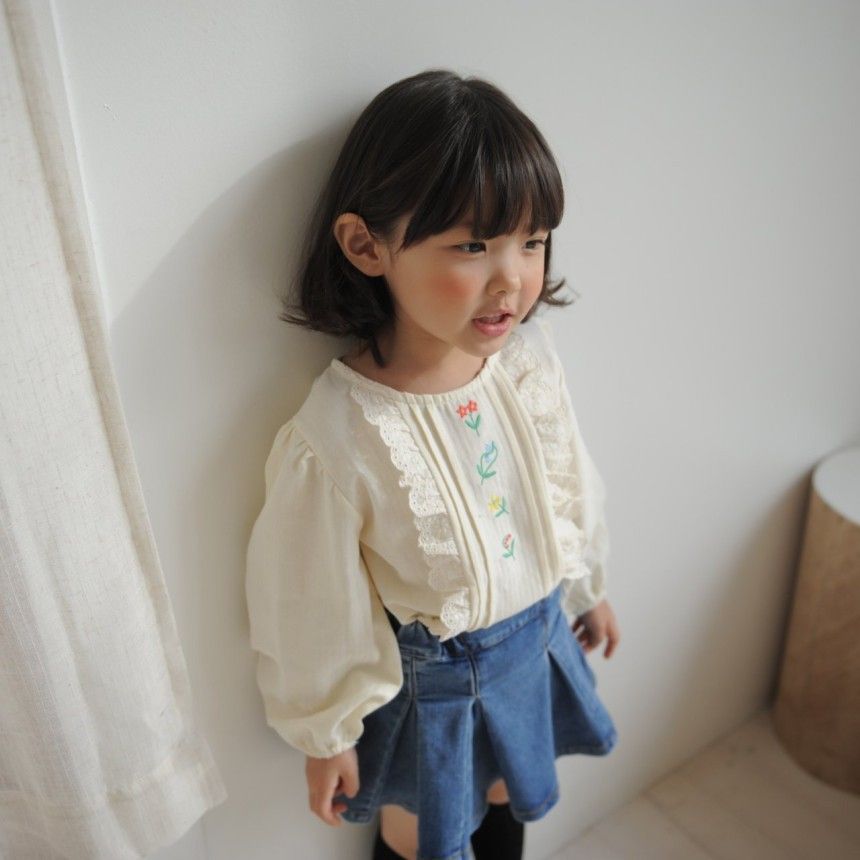 MOMO ANN - Korean Children Fashion - #Kfashion4kids - Flower Embroidery Blouse