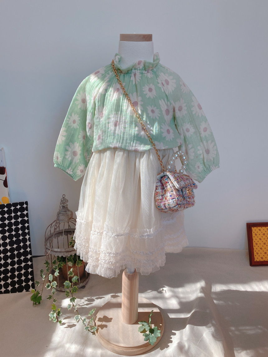 EEPPLE - Korean Children Fashion - #Kfashion4kids - Flower Neck Blouse - 4