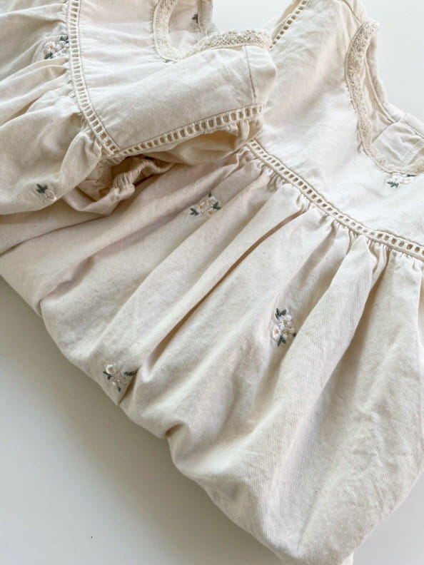 MONBEBE - Korean Children Fashion - #Kfashion4kids - Embroidery Rococo Bodysuit - 3