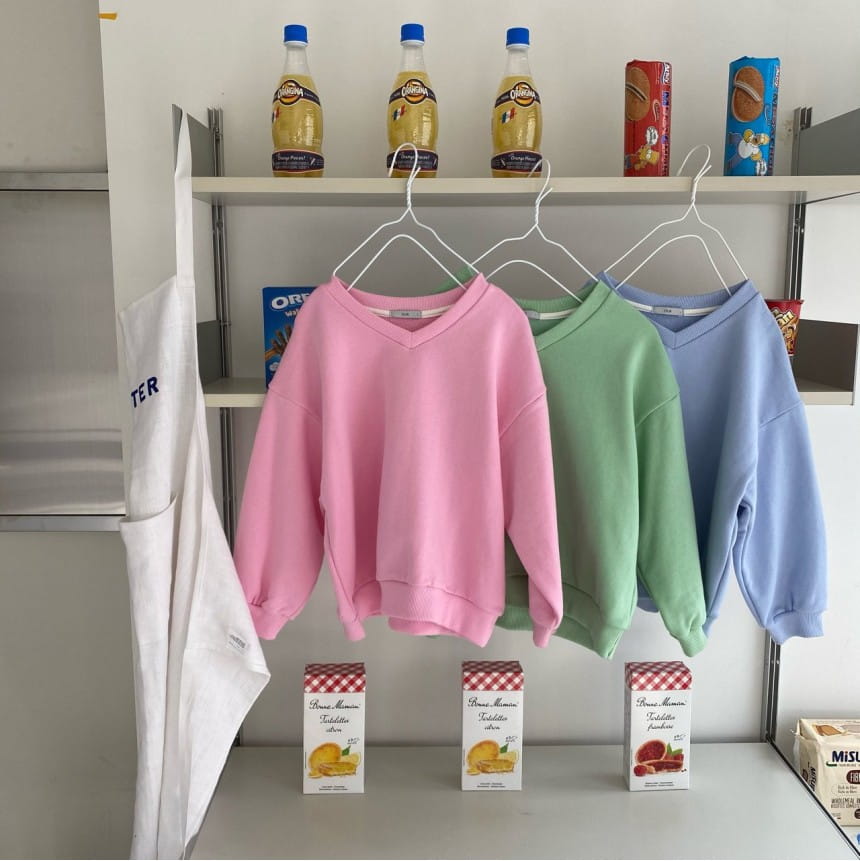 OUR - Korean Children Fashion - #Kfashion4kids - V Sweatshirt