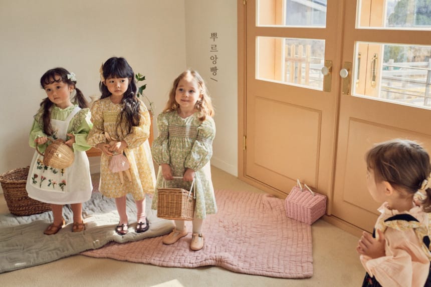 POURENFANT - Korean Children Fashion - #Kfashion4kids - Shirley Smocked One-piece - 6