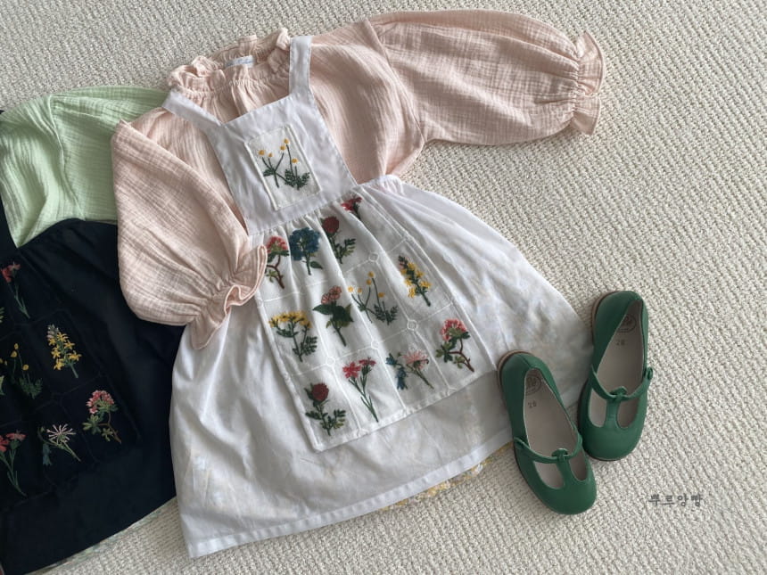 POURENFANT - Korean Children Fashion - #Kfashion4kids - Abllin Embroidery Apron  - 11