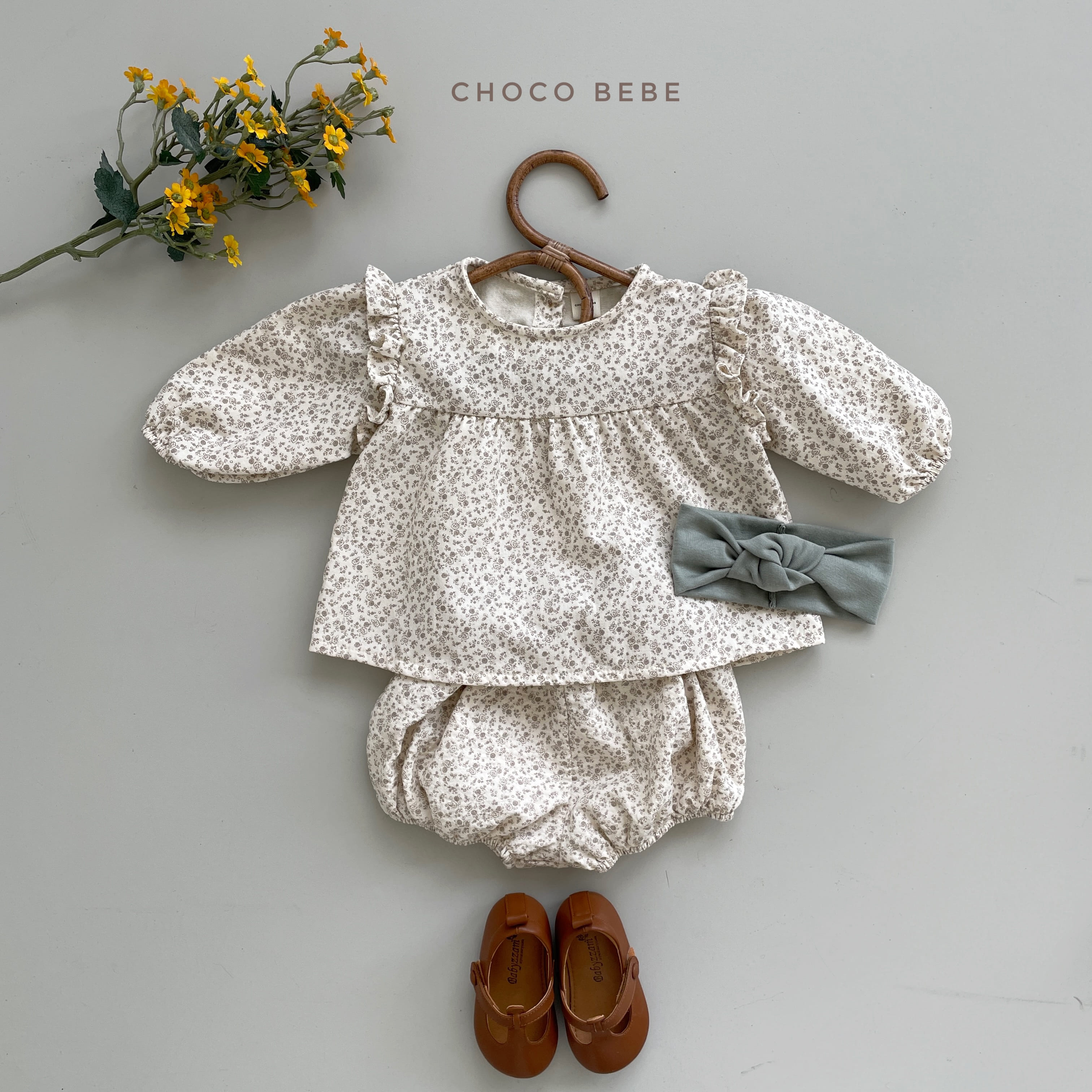 CHOCO BEBE - Korean Children Fashion - #Kfashion4kids - Frill Blouse Top Bottom Set