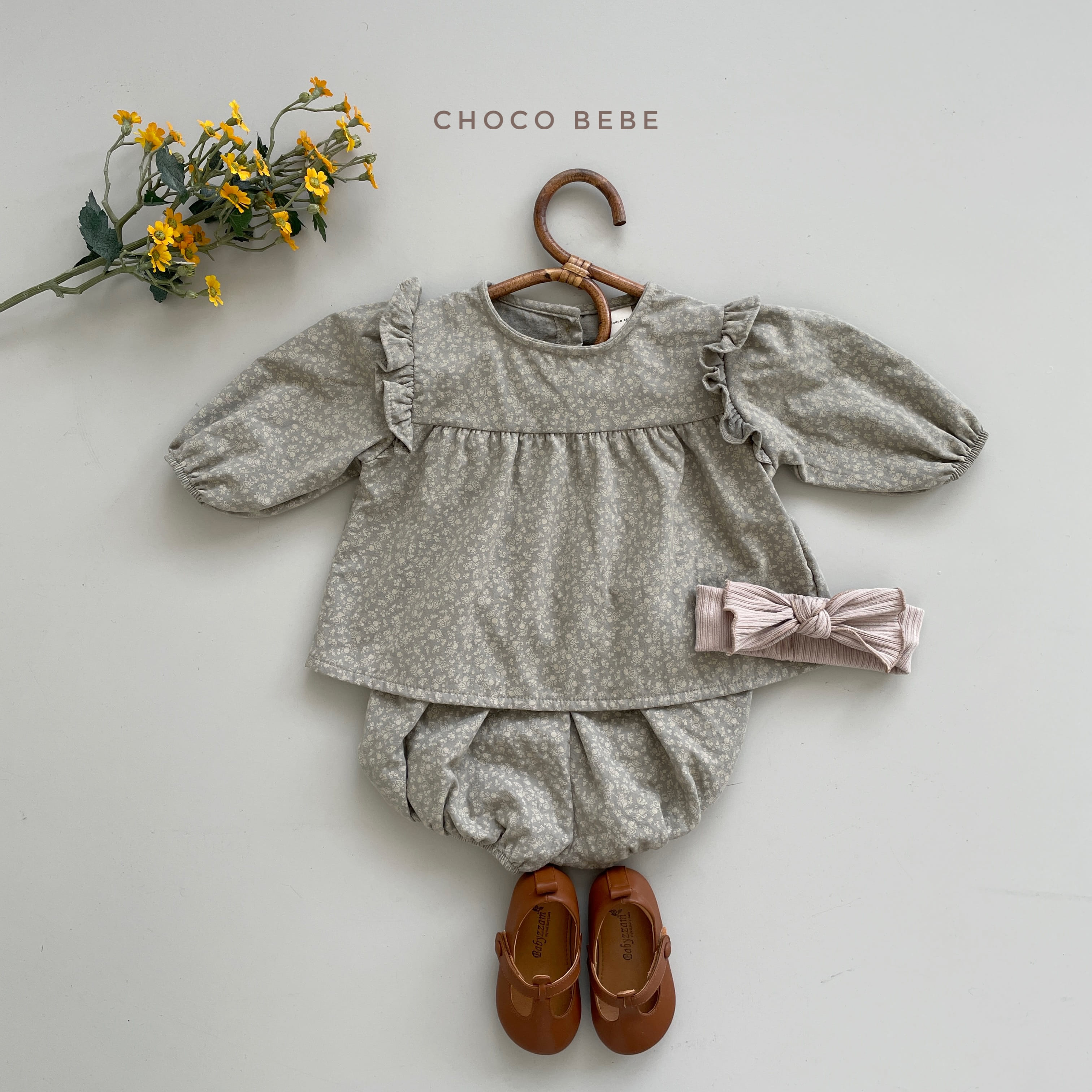 CHOCO BEBE - Korean Children Fashion - #Kfashion4kids - Frill Blouse Top Bottom Set - 2