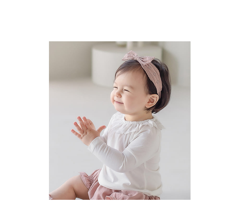 HAPPY PRINCE - Korean Children Fashion - #Kfashion4kids - Alicia Lace Baby Tee - 2