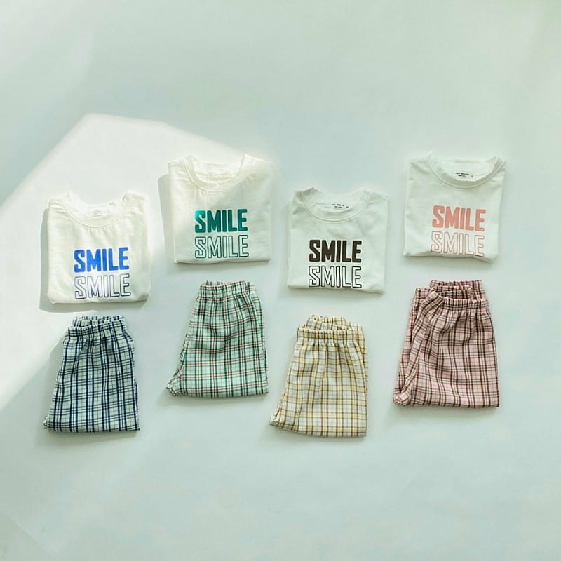 JER MAINE - Korean Children Fashion - #Kfashion4kids - Smile Check Top Bottom Set
