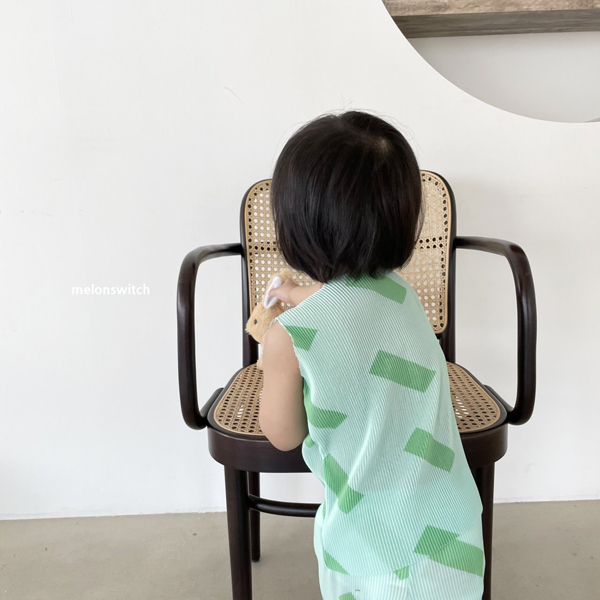 MELON SWITCH - Korean Children Fashion - #Kfashion4kids - Watermelon Shoes Pleats Top Bottom Set