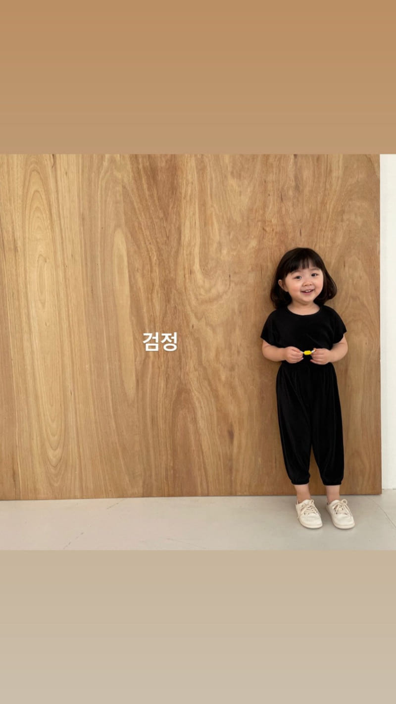 ONLY.U - Korean Children Fashion - #Kfashion4kids - Pleats Top Bottom Set - 3