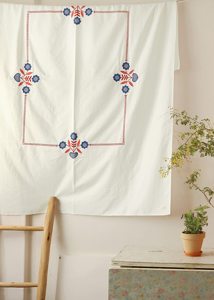 PINSON - Korean Children Fashion - #Kfashion4kids - Miel Embroidery Tablecloth
