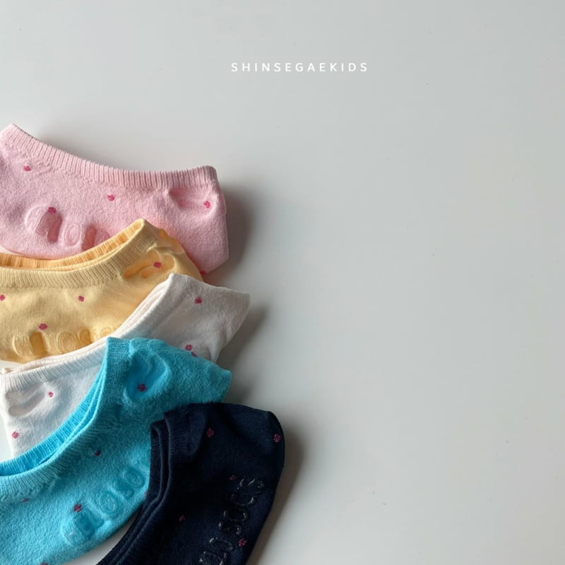 SHINSEAGE KIDS - Korean Children Fashion - #Kfashion4kids - Dot Magic Socks - 2