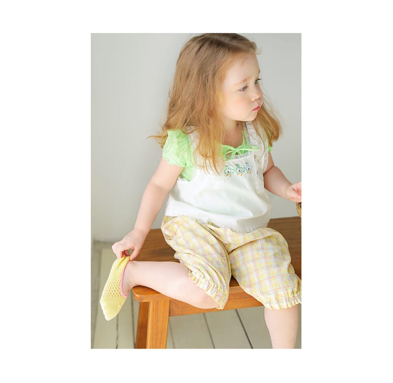 AMBER - Korean Children Fashion - #Kfashion4kids - Roen Vest