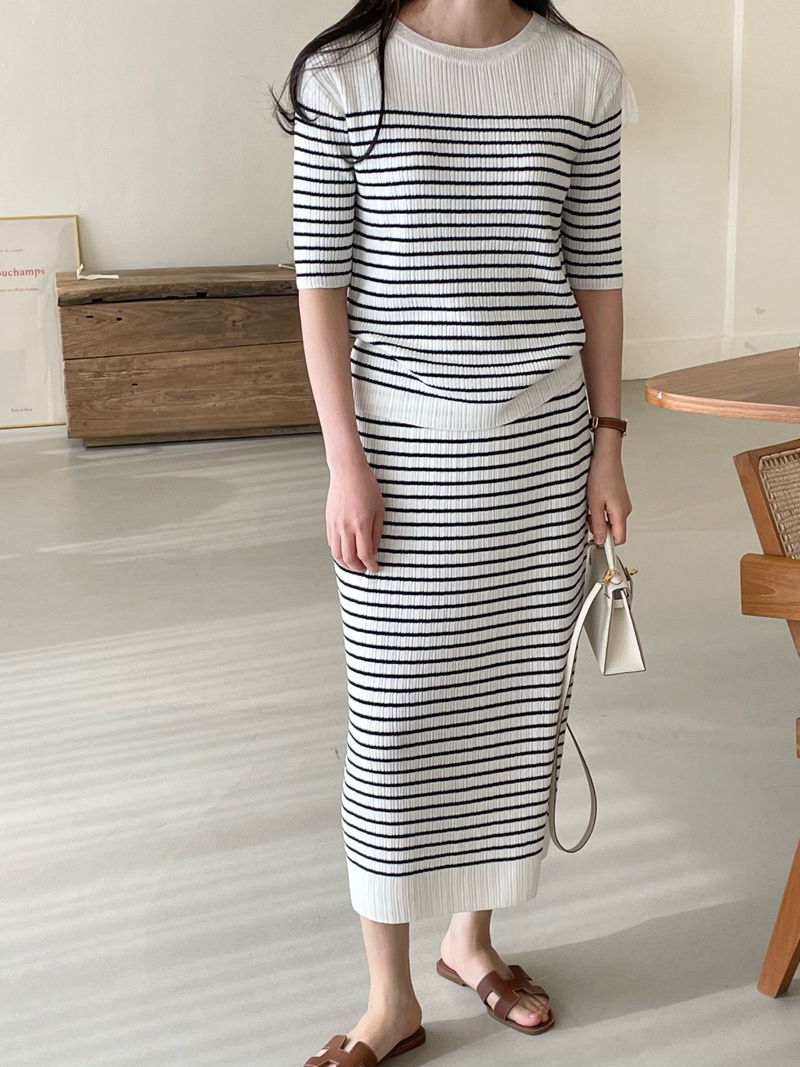 BOWEN - Korean Women Fashion - #Kfashion - Pleats Knit Pullover - 2