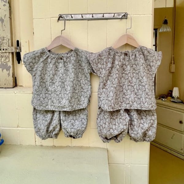 CHOCO BEBE - Korean Children Fashion - #Kfashion4kids - Garden Blouse Bottom Set