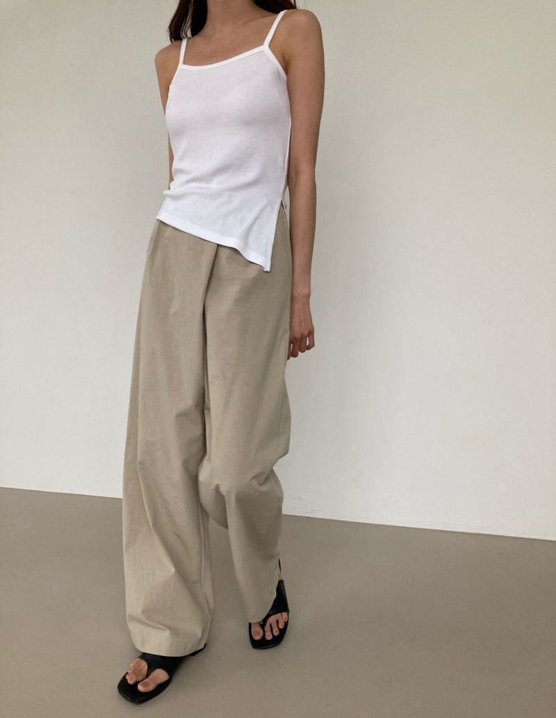 COCO J - Korean Women Fashion - #Kfashion - Unbalance Slit Sleeveless Top - 4