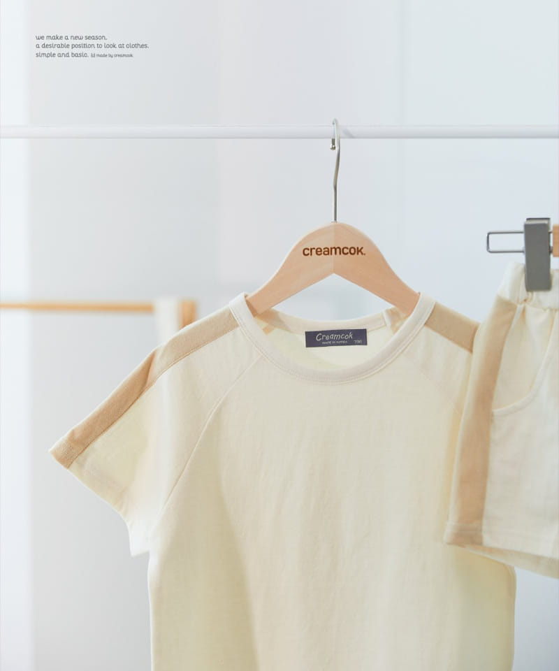 CREAMCOK - Korean Children Fashion - #Kfashion4kids - Attractive Line Top Bottom Set - 8