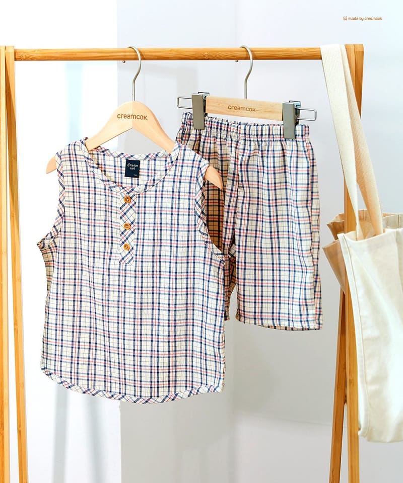 CREAMCOK - Korean Children Fashion - #Kfashion4kids - Refrigerator Check Sleeveless Top Bottom Set - 12