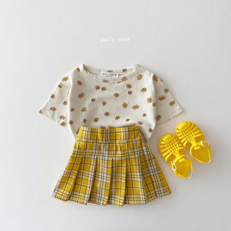 DAILY BEBE - Korean Children Fashion - #Kfashion4kids - Small Flower Tee - 10