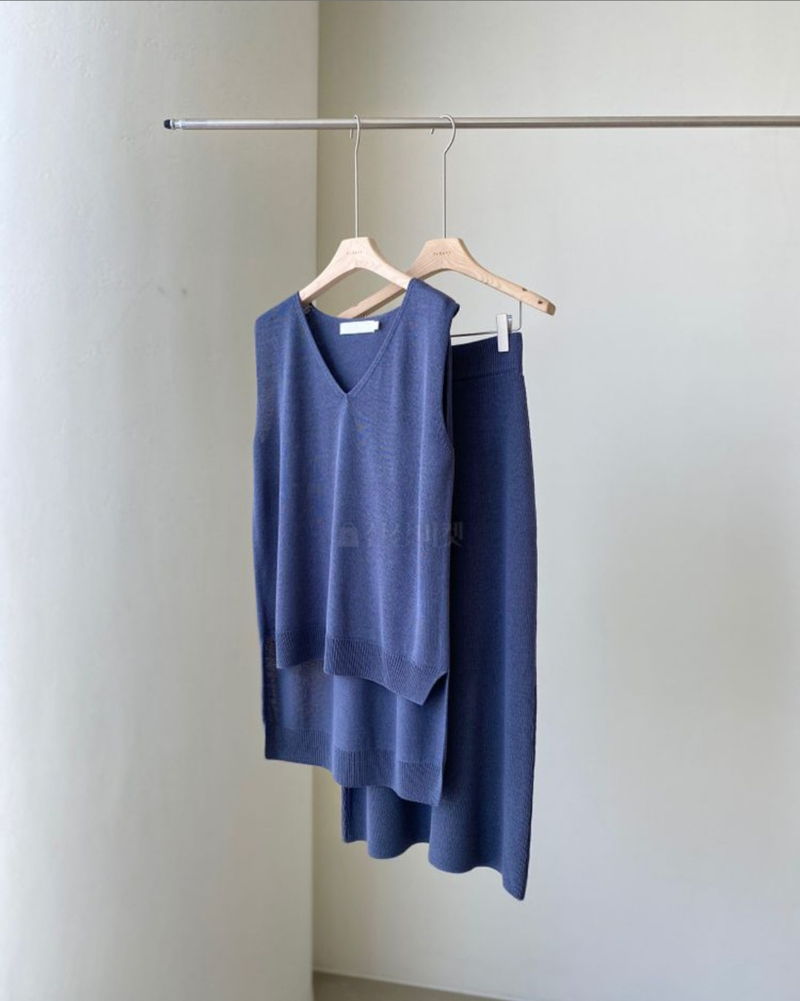 FLOATY - Korean Women Fashion - #Kfashion - Puss Top Skirt Set