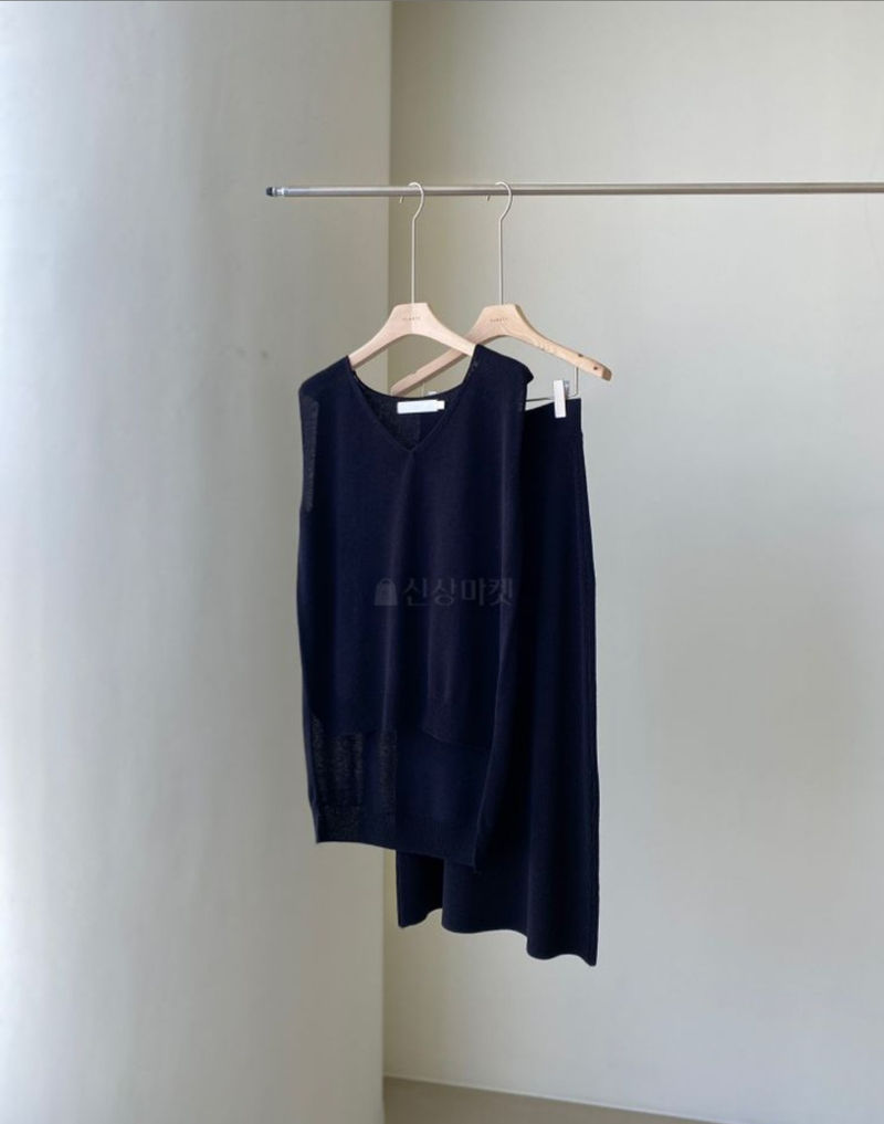 FLOATY - Korean Women Fashion - #Kfashion - Puss Top Skirt Set - 6