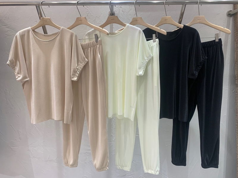 MERRY J - Korean Women Fashion - #Kfashion - Shinning Pleats Top Bottom Set - 11