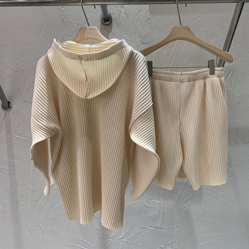 MERRY J - Korean Women Fashion - #Kfashion - Pleats Tee & Shorts Set - 7