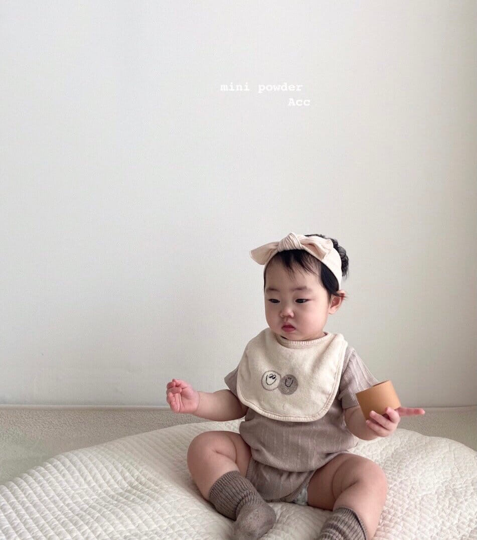 MINI POWDER - Korean Children Fashion - #Kfashion4kids - Smile Bib