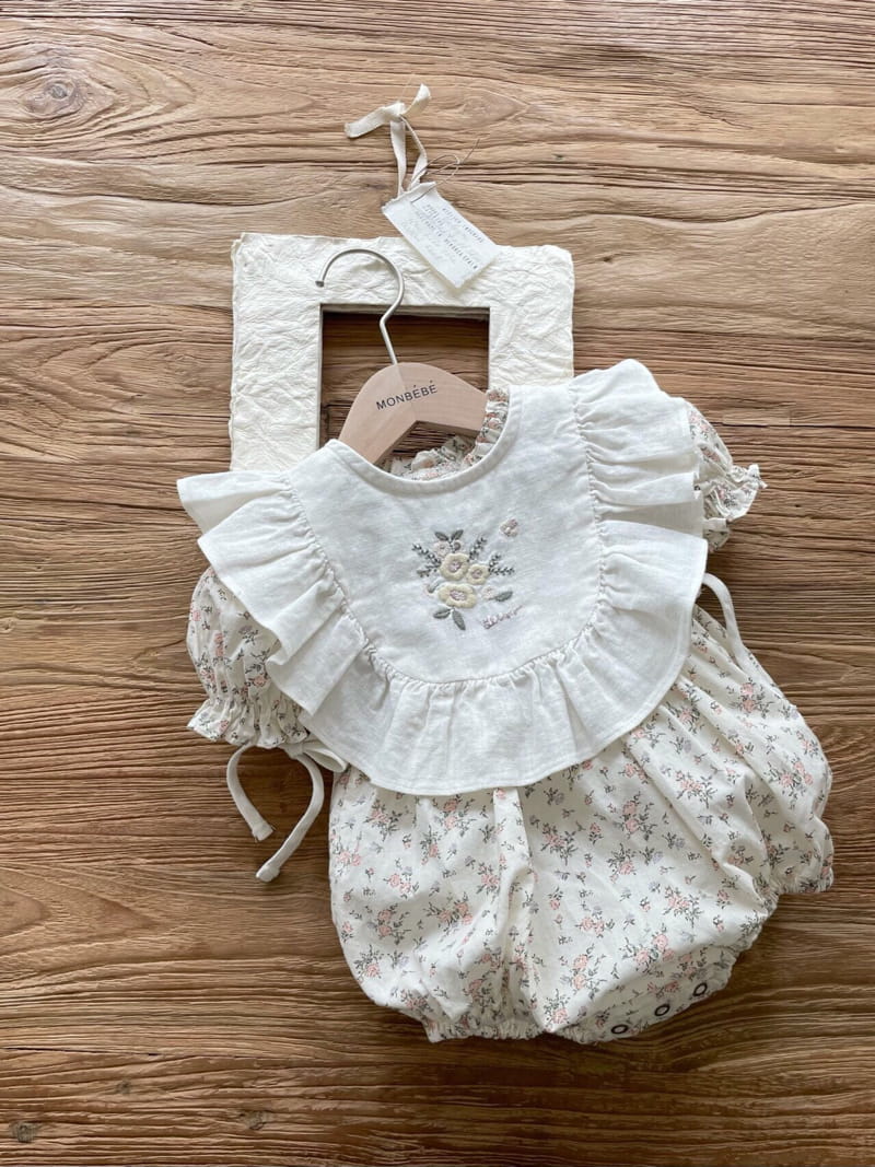 MONBEBE - Korean Children Fashion - #Kfashion4kids - Bianco Frill Bib - 8