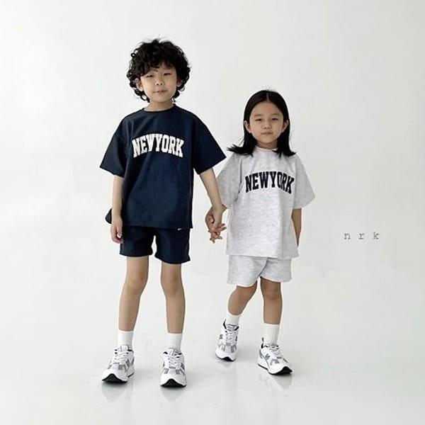 NRK - Korean Children Fashion - #Kfashion4kids - Cool New York Top Bottom Set - 3
