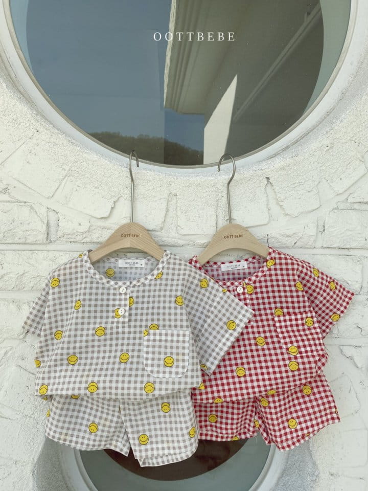 OOTT BEBE - Korean Children Fashion - #Kfashion4kids - Smile Top Bottom Set - 2