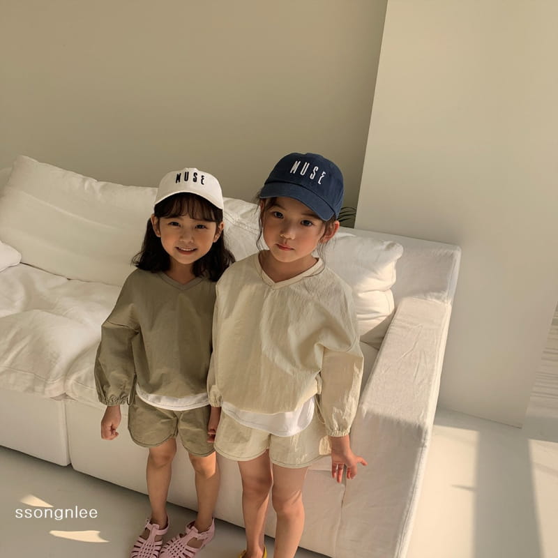 SSONGNLEE - Korean Children Fashion - #Kfashion4kids - V Top Bottom Set with Mom - 11