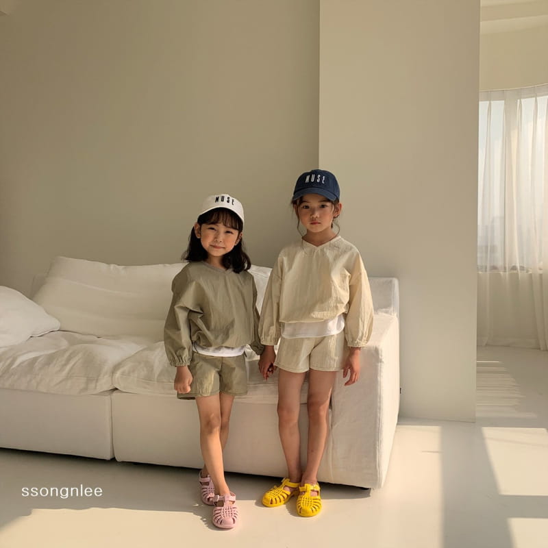 SSONGNLEE - Korean Children Fashion - #Kfashion4kids - V Top Bottom Set with Mom - 12