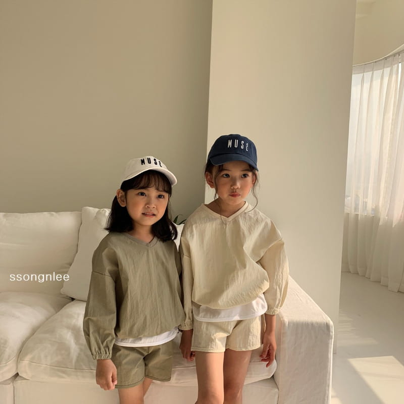 SSONGNLEE - Korean Children Fashion - #Kfashion4kids - V Top Bottom Set with Mom - 4