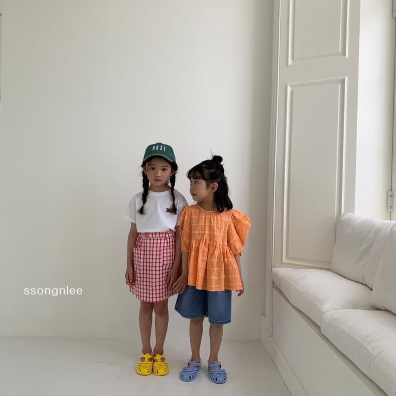 SSONGNLEE - Korean Children Fashion - #Kfashion4kids - Pintuck Denim Shorts with Mom
