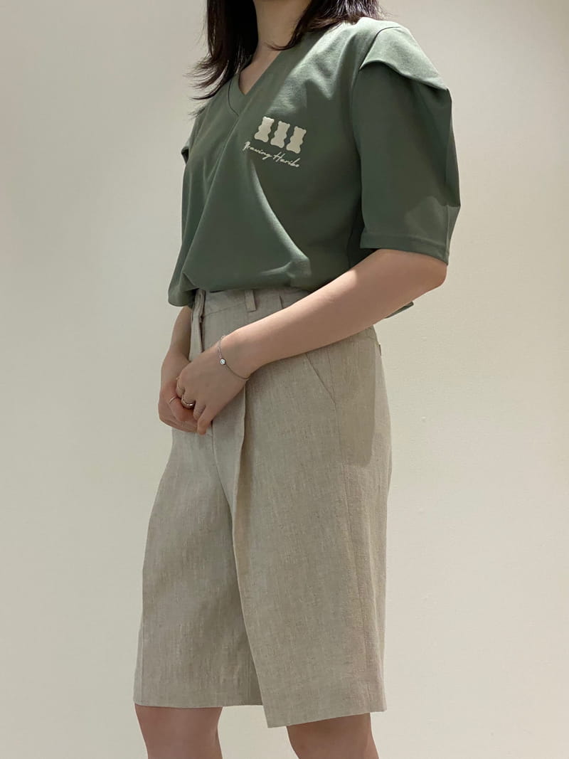 1968 - Korean Children Fashion - #Kfashion4kids - V Neck Sleeve Dart Tee - 3