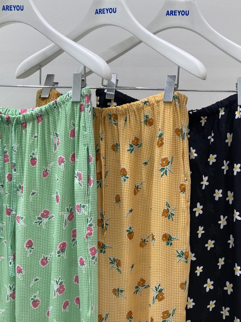 ARE YOU - Korean Children Fashion - #Kfashion4kids - Floral Crap Pants