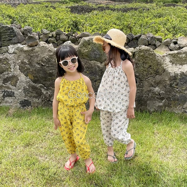 CONCOCTER - Korean Children Fashion - #Kfashion4kids - Bana Bana Halter Neck Top Bottom Set