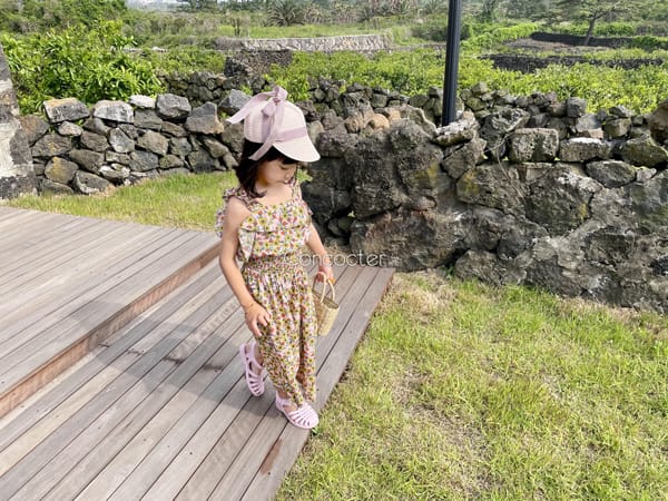 CONCOCTER - Korean Children Fashion - #Kfashion4kids - Talking Frill Sleeveless Top Bottom Set - 9