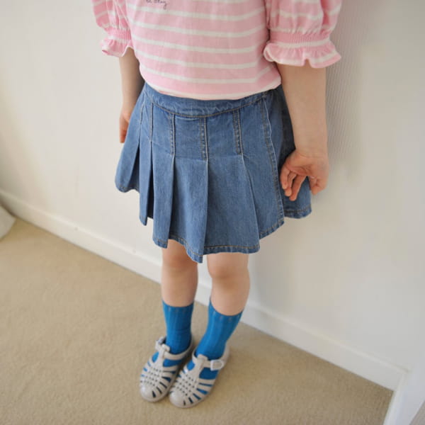 MOMO ANN - Korean Children Fashion - #Kfashion4kids - Denim Wrinkle Skirt Shorts