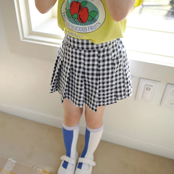 MOMO ANN - Korean Children Fashion - #Kfashion4kids - Check Wrinkle Skirt Shorts