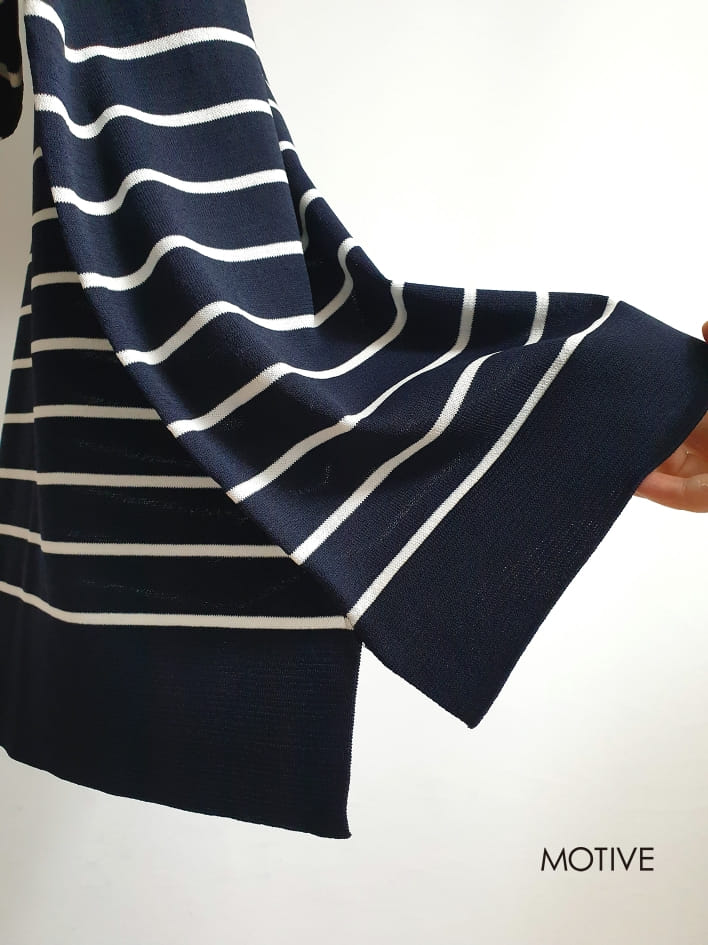 MOTIVE - Korean Children Fashion - #Kfashion4kids - Loose Box fit Mono V Tee - 2