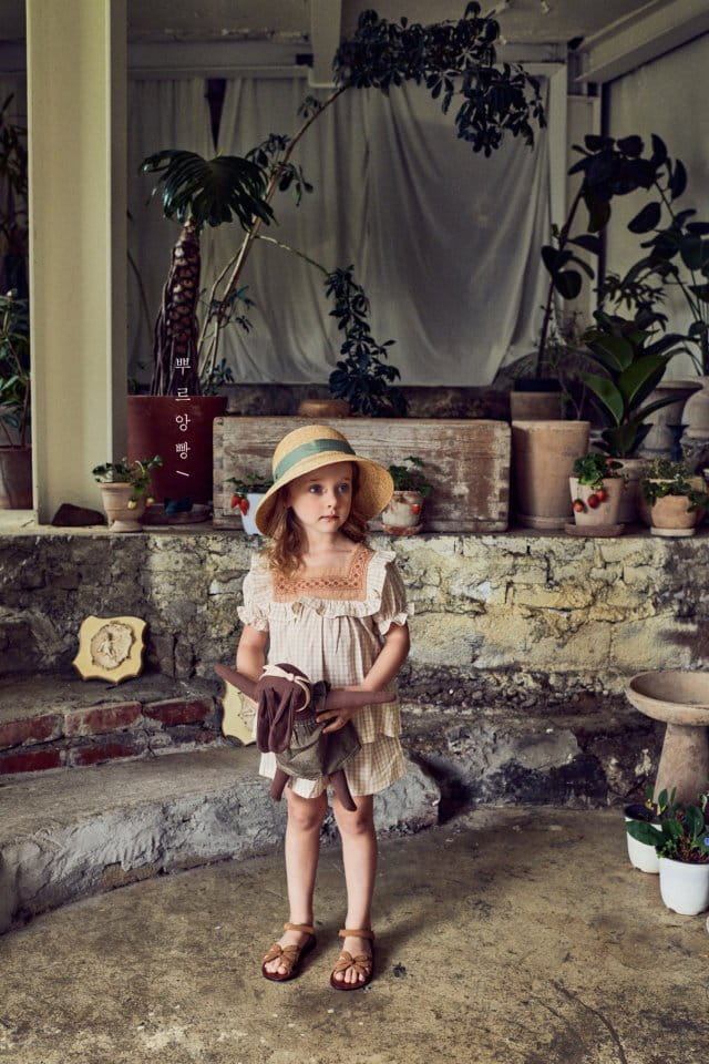 POURENFANT - Korean Children Fashion - #Kfashion4kids - Sara Frill Top Bottom Set