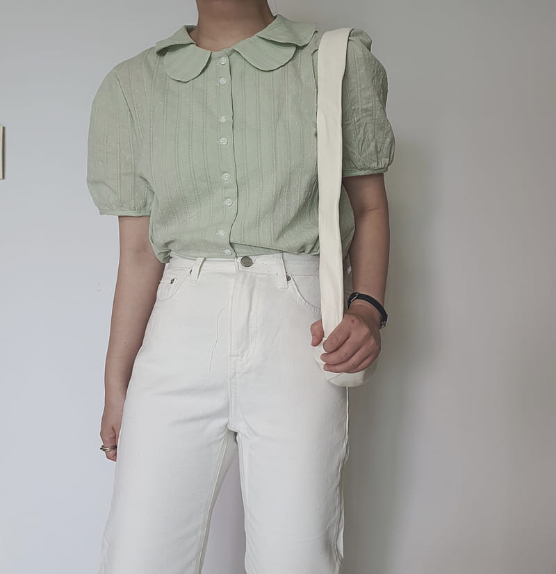 REFRESH - Korean Children Fashion - #Kfashion4kids - Punching Blouse