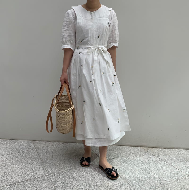 REFRESH - Korean Children Fashion - #Kfashion4kids - Embroidery Apron 