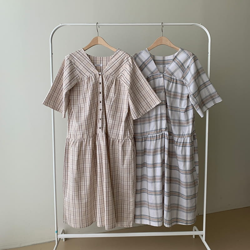 REFRESH - Korean Children Fashion - #Kfashion4kids - V Flat Check One-piece - 3