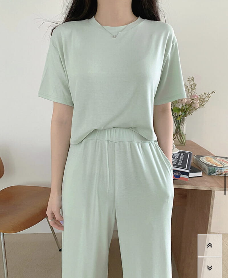 YES I LIKE YOU - Korean Children Fashion - #Kfashion4kids - Crop Top Bottom Set - 2