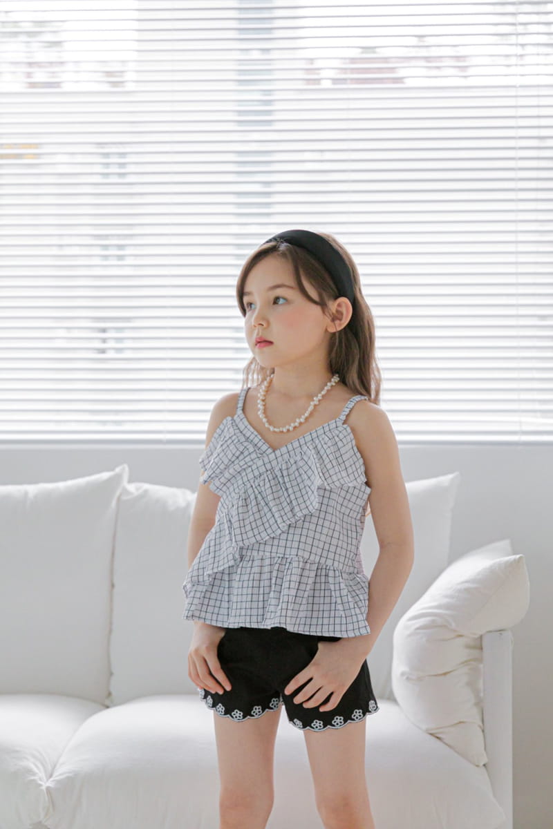 BERRY BERRY - Korean Children Fashion - #Kfashion4kids - Embroidery Denim Shorts - 7